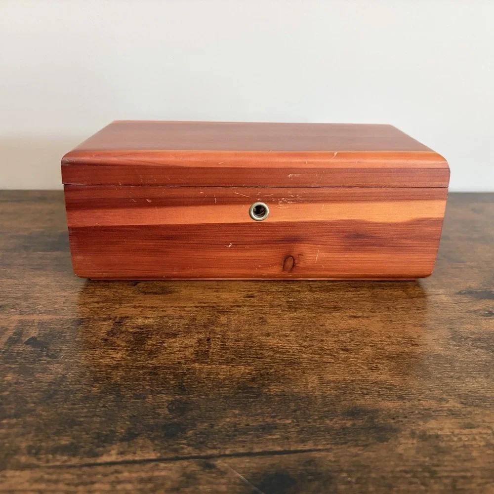 Vintage Lane Mini Cedar Chests Trinket/Jewelry Box, Without Key  Decorative